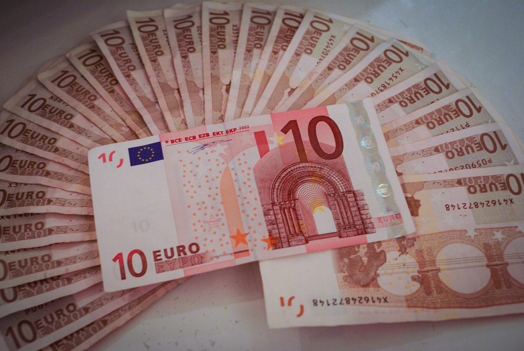 euros, note, rich-718415.jpg